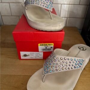 Stylish Sandals with Rhinestones